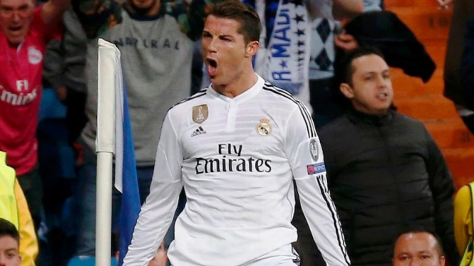 Winger Real Madrid, Cristiano Ronaldo merayakan gol