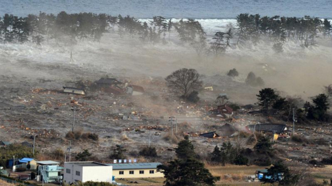 tsunami Jepang 2011