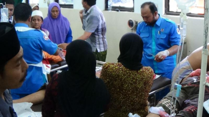 Empat korban menjalani perawatan di rumah sakit Sumenep, Madura.