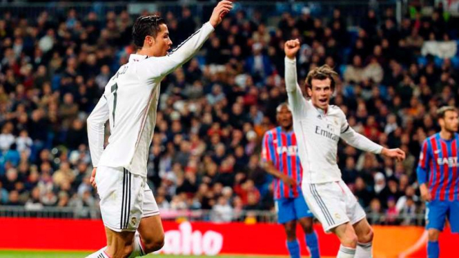 Dua pemain Real Madrid, Cristiano Ronaldo dan Gareth Bale
