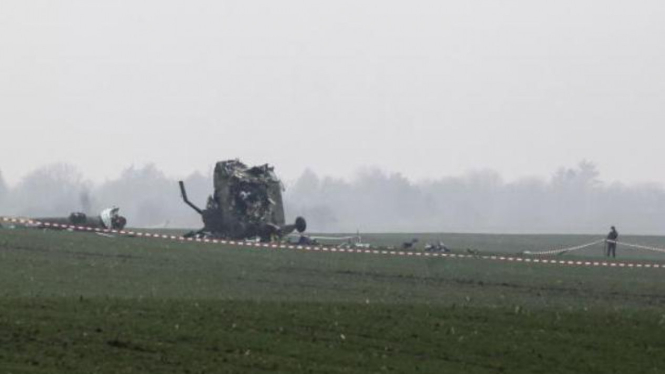Helikopter MI-17 Serbia jatuh saat mengevakuasi bayi