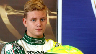Penerus Michael Schumacher Mulai Terlihat Prestasinya