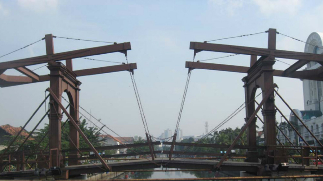 Jembatan Kota Intan, Jakarta