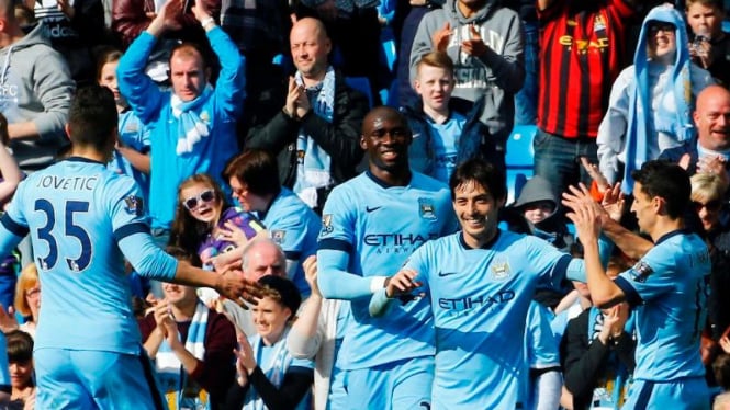 Pemain Manchester City rayakan gol David Silva