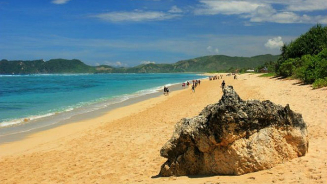 Pantai Nambung, Lombok.