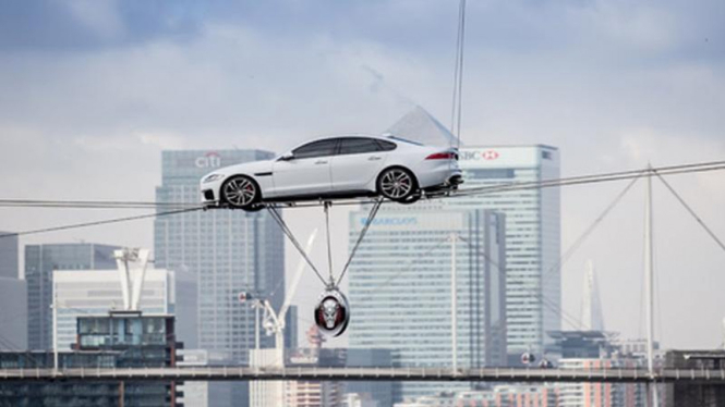 Peluncuran Jaguar XF terbaru.