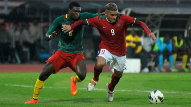 Pemain Timnas Indonesia, Cristian Gonzales, saat lawan Kamerun