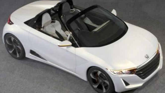 Honda S660 Roadster.