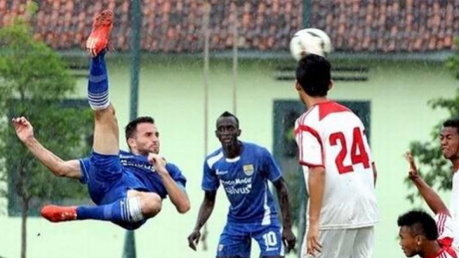 Penyerang Persib Bandung, Ilija Spasojevic