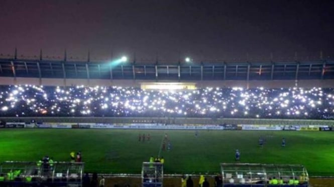 Persib lawan Semen Padang saat Stadion Si Jalak Harupat 