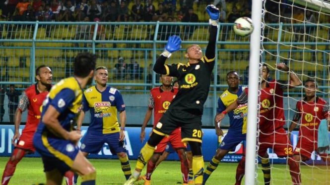 Pertandingan ISL 2015 antara Arema Cronus dan Barito Putera