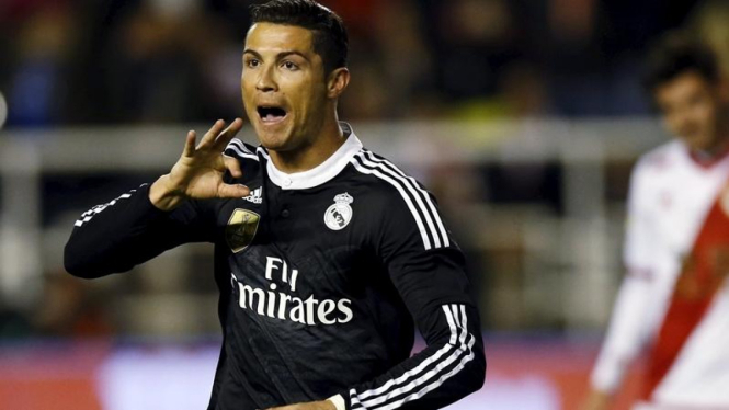 Pemain Real Madrid, Cristiano Ronaldo usai mencetak gol