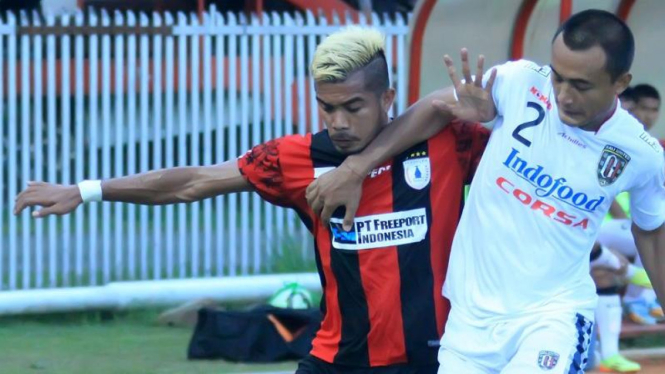 Pemain Persipura Jayapura, Zulham Zamrun, saat lawan Bali United