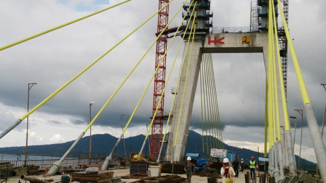 Proyek pembangunan Jembatan Soekarno