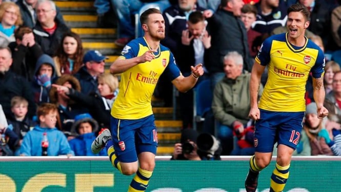 Selebrasi pemain Arsenal, Aaron Ramsey (kiri)