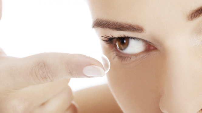 Ilustrasi kontak lensa