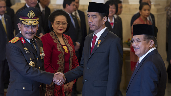 Kapolri Jenderal Badrodin Haiti saat dilantik Presiden Jokowi di Istana Negara.