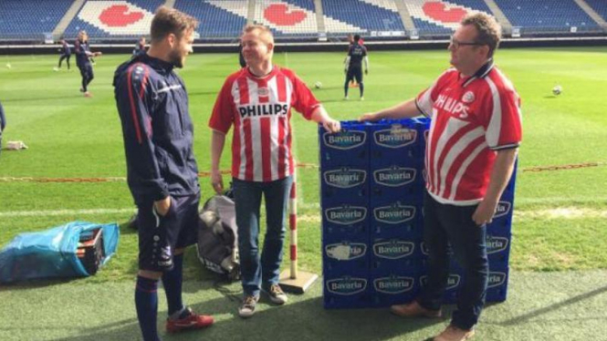 Suporter PSV Eindhoven coba menyogok pemain Heerenveen