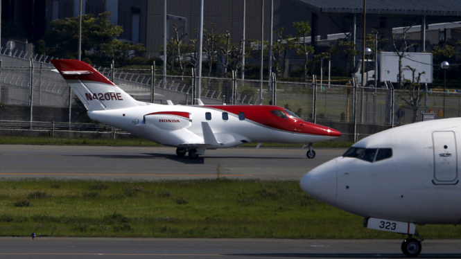 Honda Perkenalkan Pesawat Jet Mini