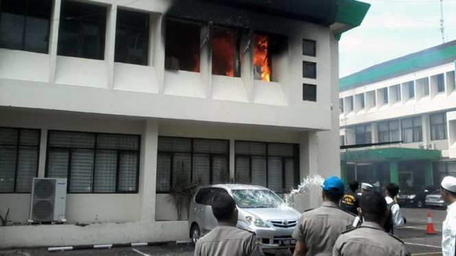 Kantor Wali Kota Bekasi terbakar
