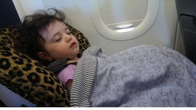 Gadis cilik diusir dari pesawat karena menangis