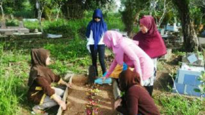 8300 Koleksi Adakah Hantu Pocong Itu Terbaik