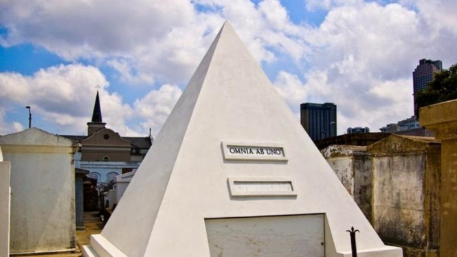 Makam piramida Nicholas Cage