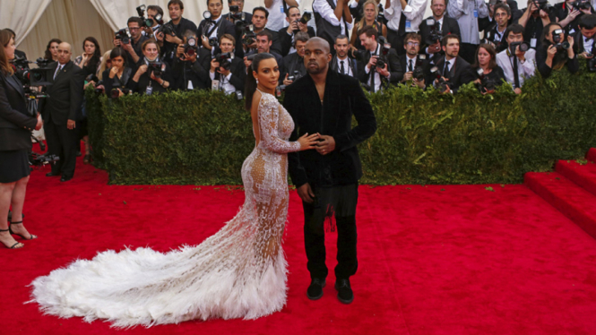 Pasangan Kanye West dan Kim Kardashian