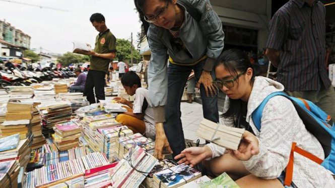 Kios buku bekas di Glodok Jakarta