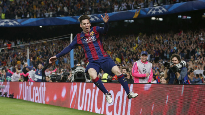 Pemain Barcelona, Lionel Messi Merayakan gol ke gawang Bayern