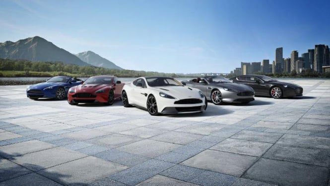Line up Aston Martin.
