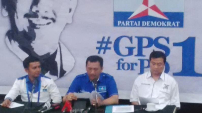 Gede Pasek Suardika sampaikan pernyataan politik.