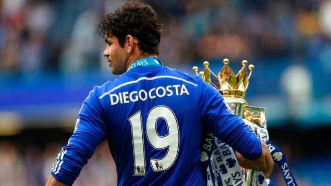 Pemain Chelsea, Diego Costa, dan trofi Premier League