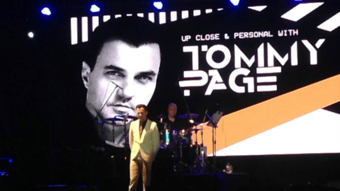  Tommy Page saat konser di Jakarta.