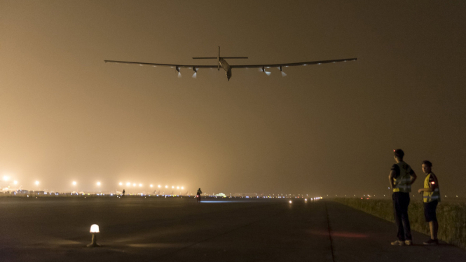 Sempat Tertunda Solar Impulse 2 Akhirnya Lepas Landas