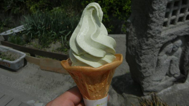 Es krim rasa wasabi.