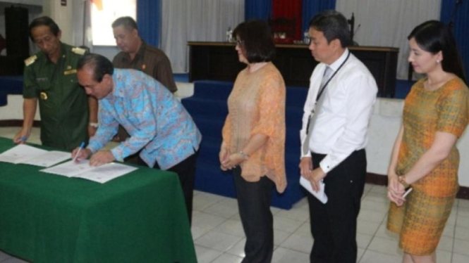 penandatanganan dokumen MOU Kerjasama Lippo Group dan Pemkot Bitung