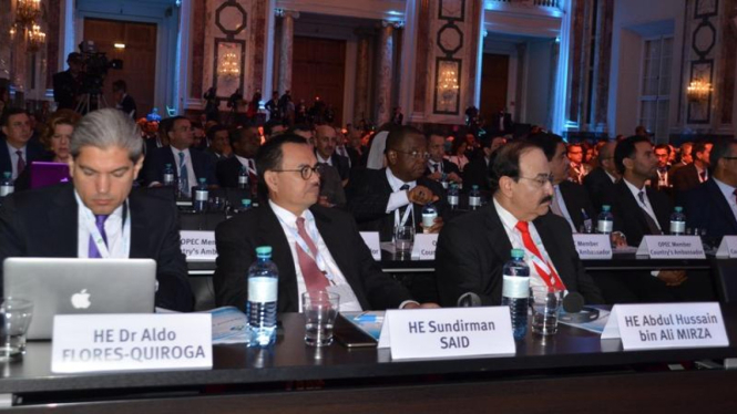 Menteri ESDM, Sudirman Said, dalam pertemuan OPEC