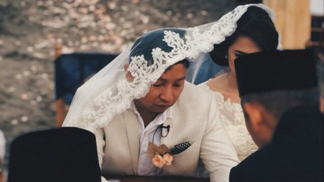 Ringgo Agus Rahman resmi menikahi Sabai Morscheck, di Bali, Minggu (07/06/2015)