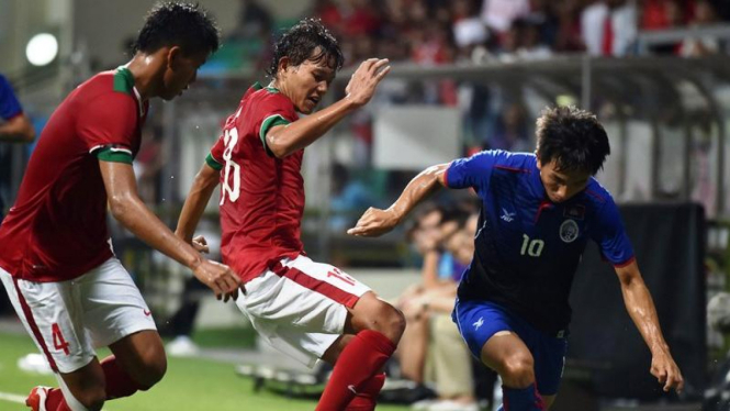 Timnas U-23 Indonesia saat berhadapan dengan Kamboja di SEA Games 2015