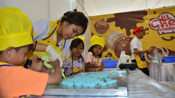 belajar memasak bersama teman dalam program little chef wonder