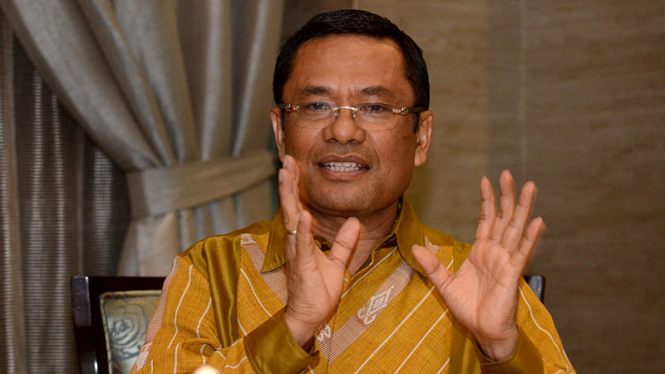 menteri perindustrian saleh husin