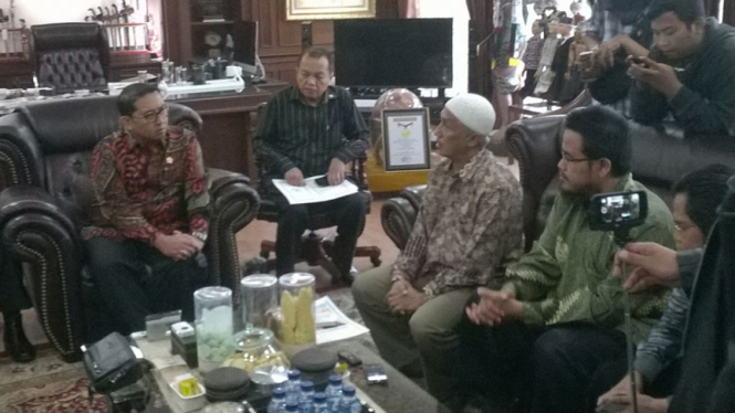 Wakil Ketua DPR Fadli Zon menerima kunjungan Forum Indonesia Peduli Syam (FIPS)