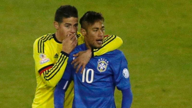 Neymar saat diberi wejangan oleh James Rodriguez