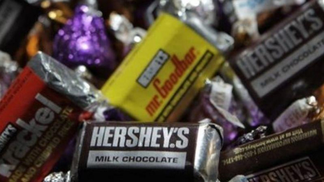 Harshey's coklat mengurangi penjualan dan memangkas karyawan. (BBC)