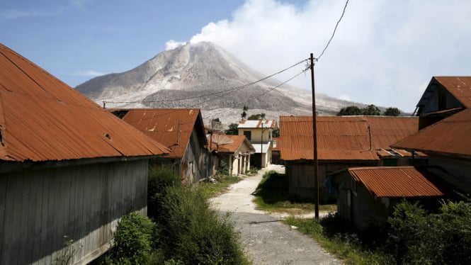 Perkampungan Warga di Lereng Gunung Sinabung