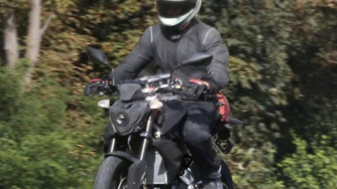 Foto motor yang diduga BMW-TVS K03.