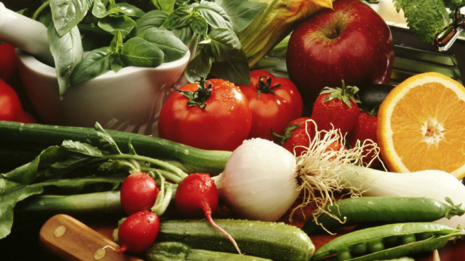 Ilustrasi sayur dan buah serta food combining