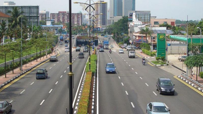 Jalan raya di Malasia.  Foto ilustrativa.