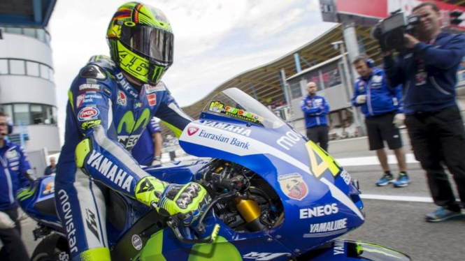 Pembalap Yamaha, Valentino Rossi di Kualifikasi MotoGP Belanda